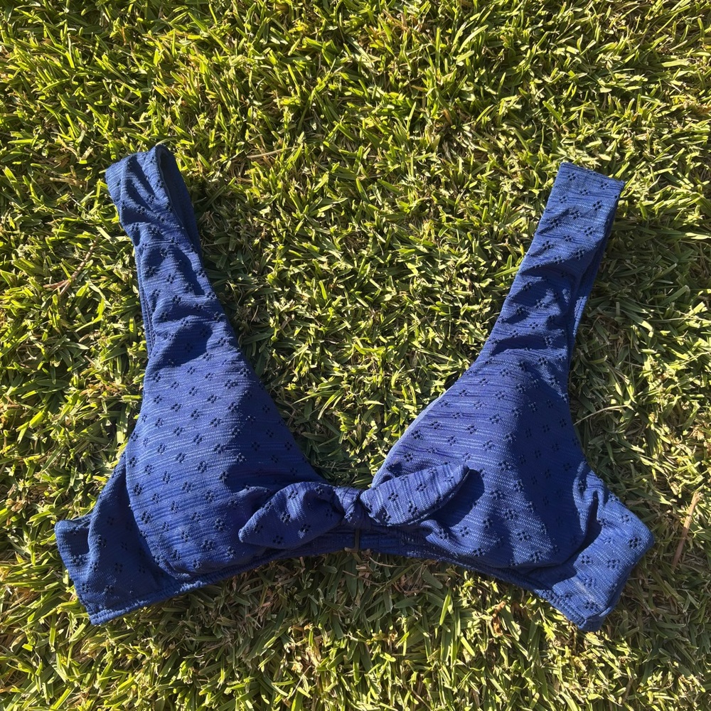 Lucky Brand navy blue eyelet tie front bikini top